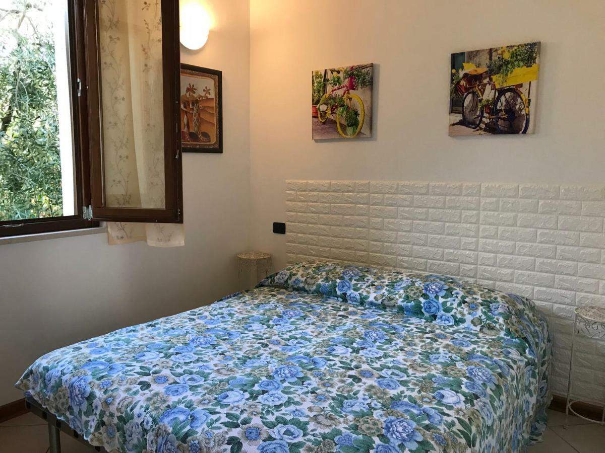 Appartamento Nonna Maria Garda Lake Паденге-суль-Гарда Экстерьер фото