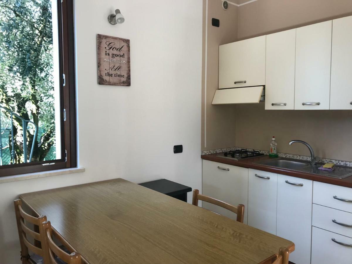 Appartamento Nonna Maria Garda Lake Паденге-суль-Гарда Экстерьер фото