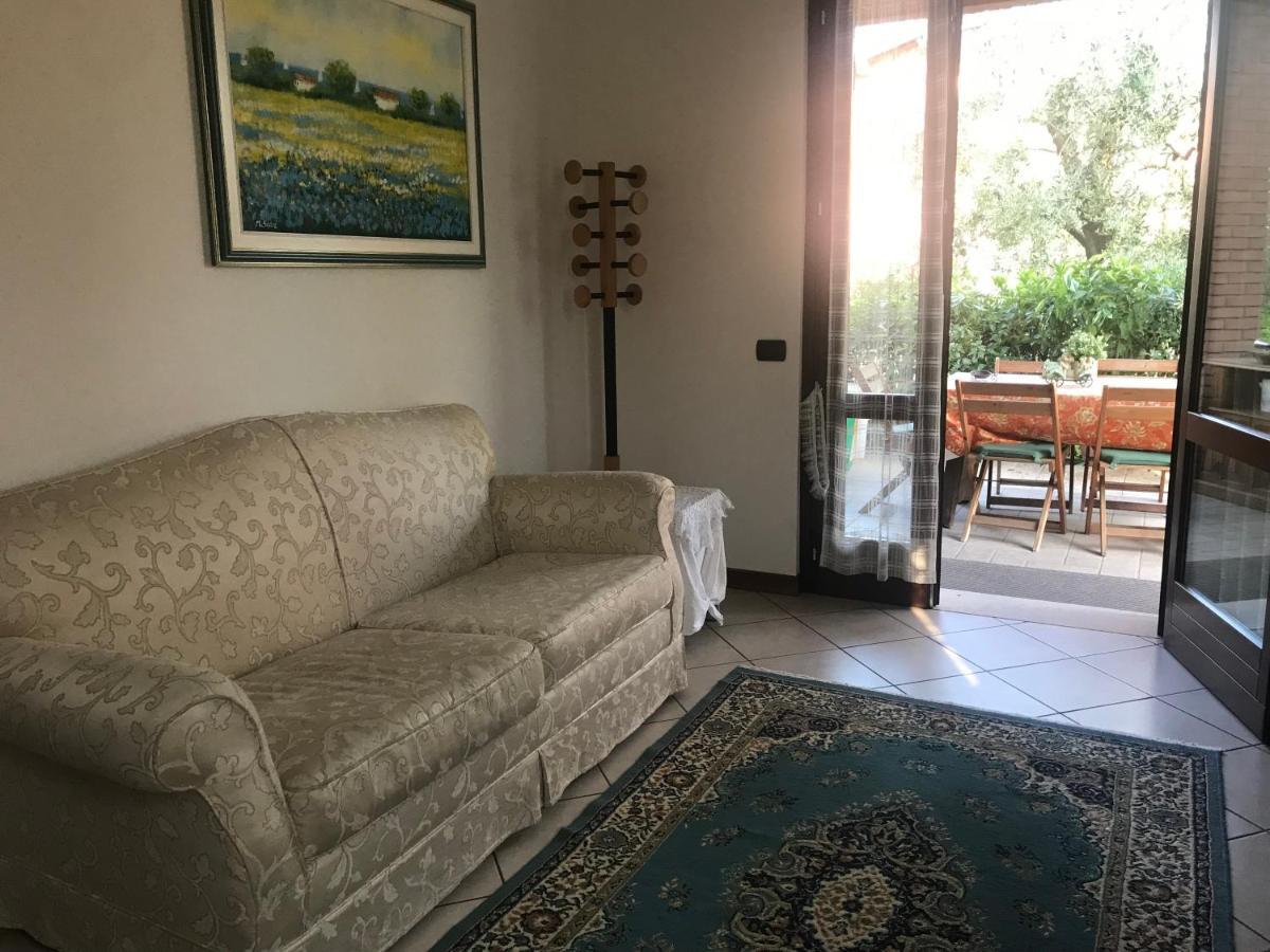 Appartamento Nonna Maria Garda Lake Паденге-суль-Гарда Экстерьер фото